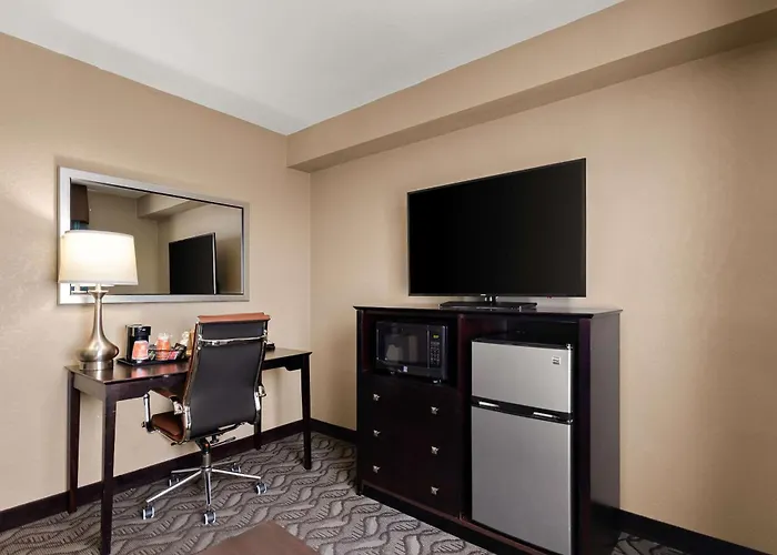 Comfort & I-55 Hotel Springfield